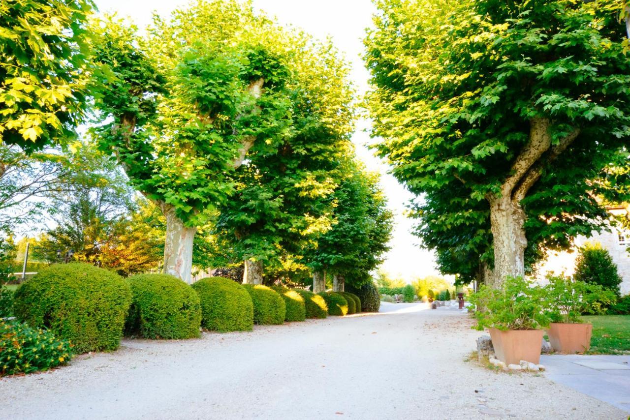 Domaine Du Manoir Bed & Breakfast Les Avenières Exterior foto